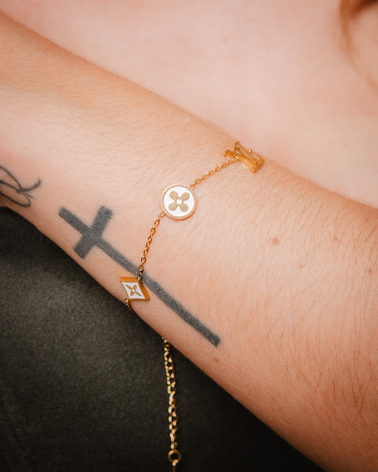 Pulsera LV Trébol Blanca