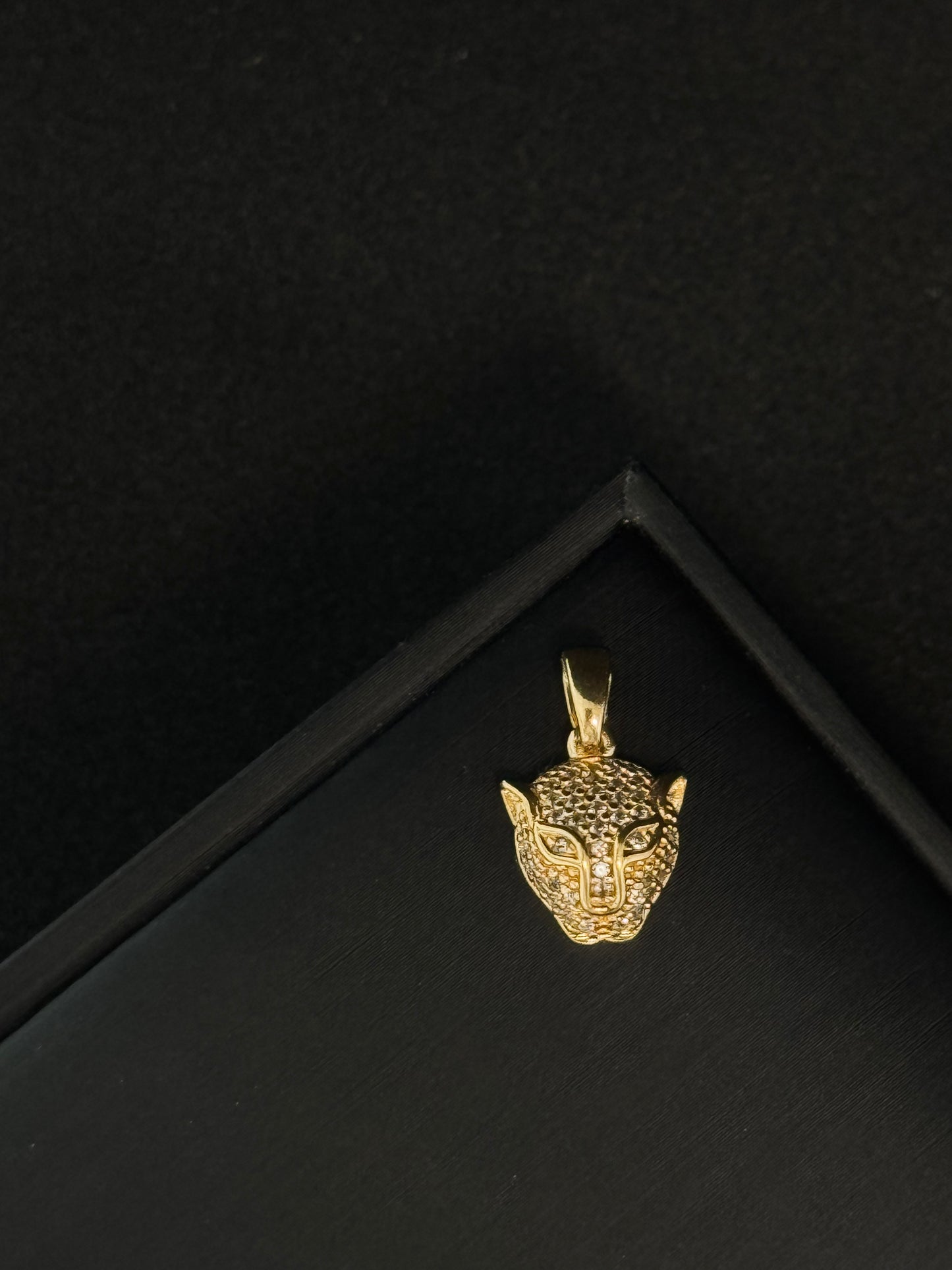 Dije Pantera Circones